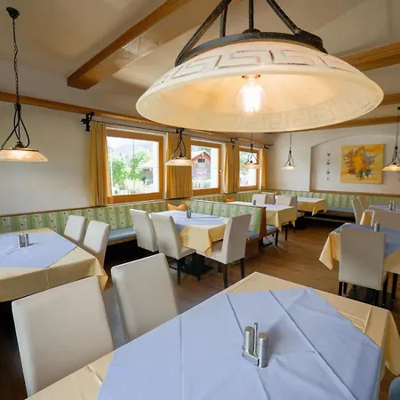 Guest house Garni Hochmoos *