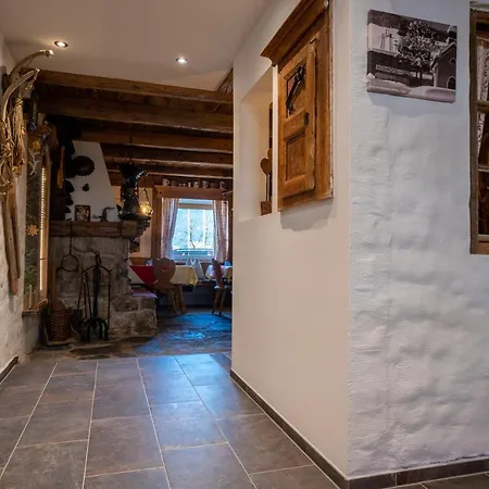 Konukevi Garni Hochmoos