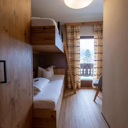 Guest house Garni Hochmoos Lermoos