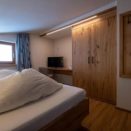 Garni Hochmoos Guest house Lermoos