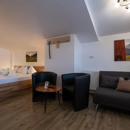 Garni Hochmoos Lermoos