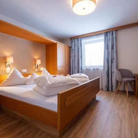 Garni Hochmoos Guest house