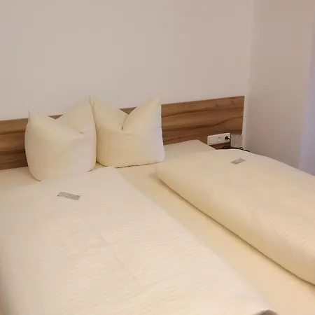 Garni Hochmoos Guest house