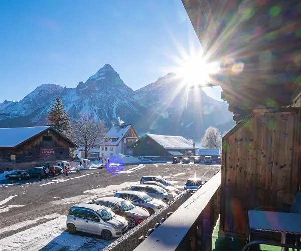Garni Hochmoos Konukevi 3*