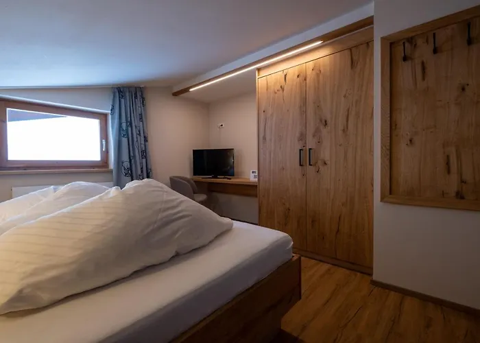 Garni Hochmoos Pensionat Lermoos