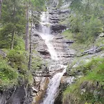 Garni Hochmoos ゲストハウス