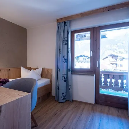 Garni Hochmoos 3*
