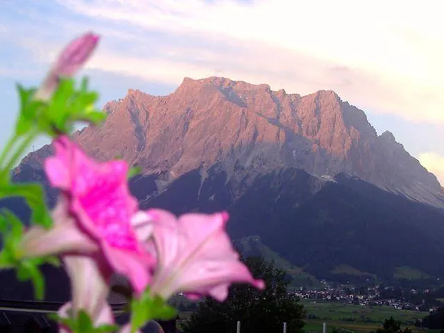 Garni Hochmoos 3* Lermoos