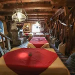 Affittacamere Garni Hochmoos 3*