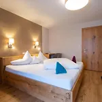 Garni Hochmoos 3*